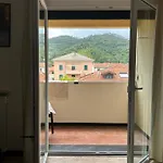 Ampio Trilocale Con Posto Auto Hébergement de vacances *