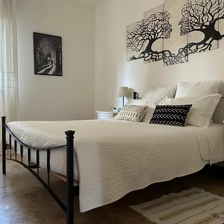 Ampio Trilocale Con Posto Auto Holiday home *