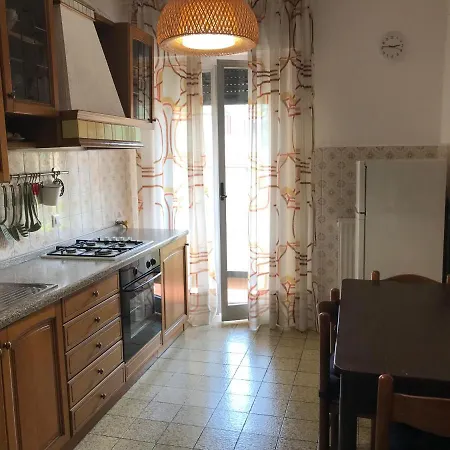 Ampio Trilocale Con Posto Auto Sestri Levante